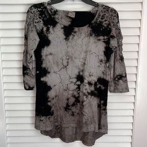 NEW American Age Tie Dye Crochet Shoulder Shirt 3/4 Sleeves 100% cotton